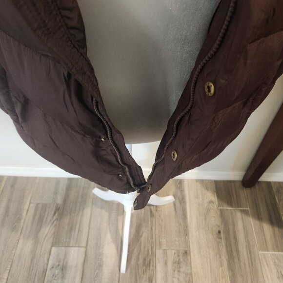St Johns Bay NWT Brown Puffer Jacket. EXCELLENT CONDITION! Size L - Picture 10 of 12
